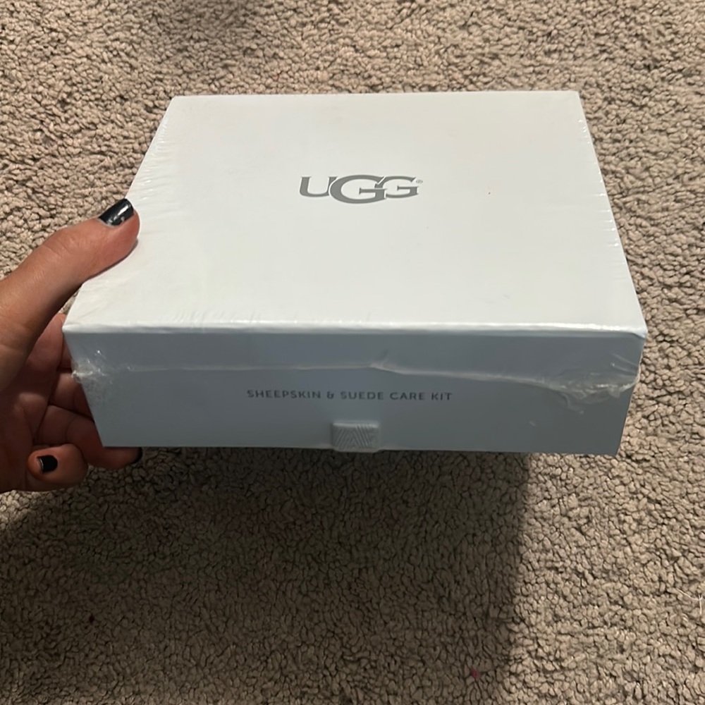 Ugg Sheepskin &Suede Care Kit